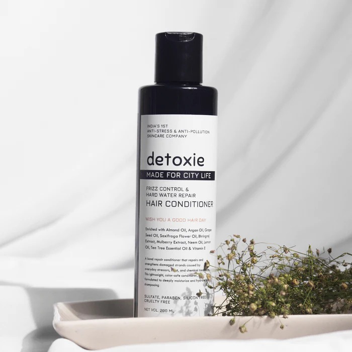 Detoxie Frizz Control & Hard Water Repair Hair Conditioner