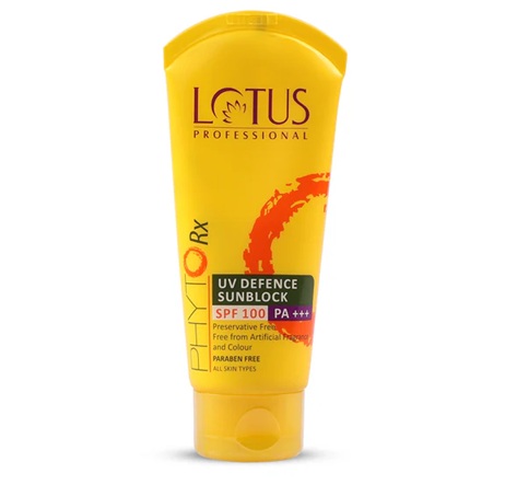 Lotus Herbals Professional Uv Defence Sunblock SPF 100
