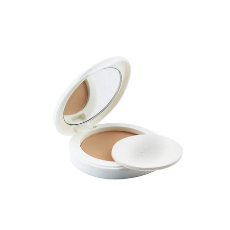 Lakme Perfect Radiance Intense Whitening Complexion Compact Golden Medium 8 grams
